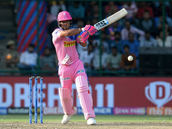 ఆదుకున్న పరాగ్: