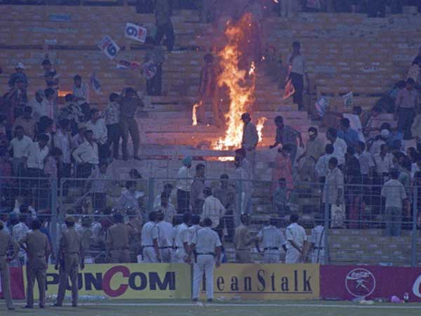 35 పరుగులకే 3 వికెట్లు కోల్పోయిన లంక