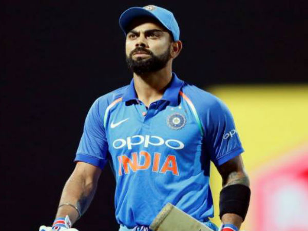 వన్డేల్లో పదివేల పరుగుల మైలురాయిని