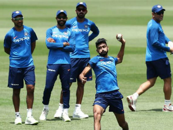 జట్టులోని సభ్యులు ఒక్కొక్కరూ రూ. 10వేలు చెల్లించాలని