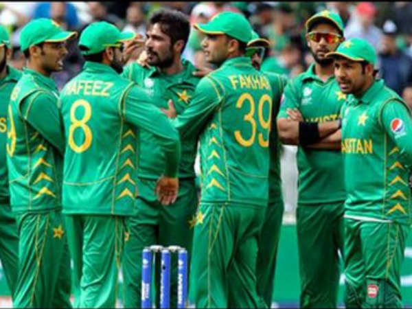 పాక్ బలహీనతలు