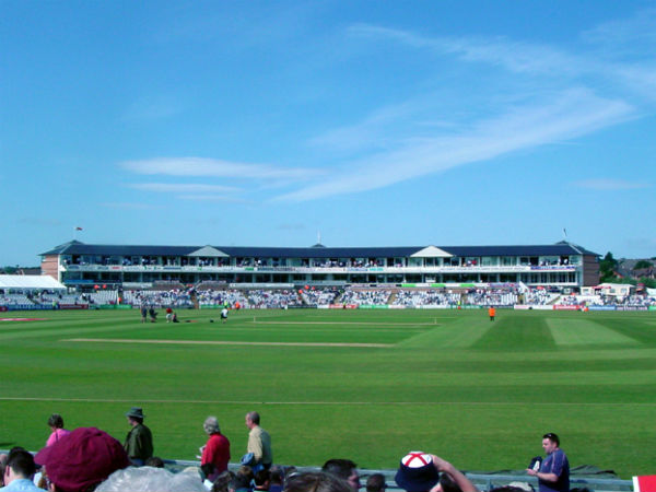 రివర్సడ్ గ్రౌండ్ - చెస్టర్-లీ-స్ట్రీట్