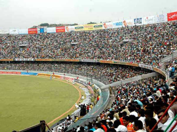 32,405 మంది ప్రేక్షకులు హాజరు