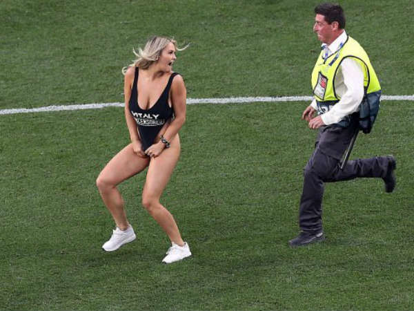 1.6 బిలియన్ ఫాలోవర్లు