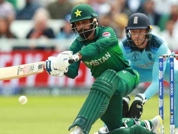 చెలరేగిన పాక్ బ్యాట్స్‌మన్‌: