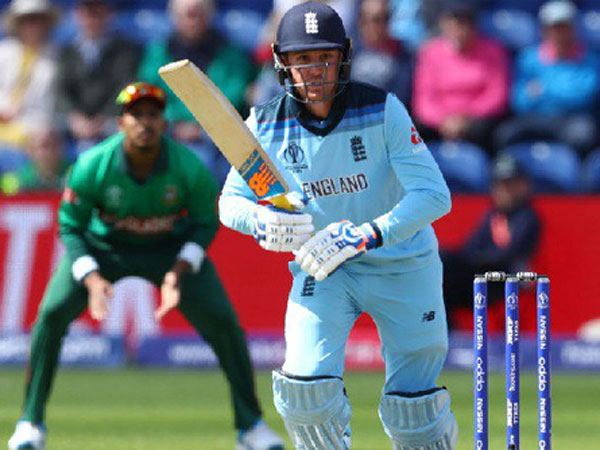 టాస్ ఓడి బ్యాటింగ్‌కు దిగిన ఇంగ్లాండ్‌