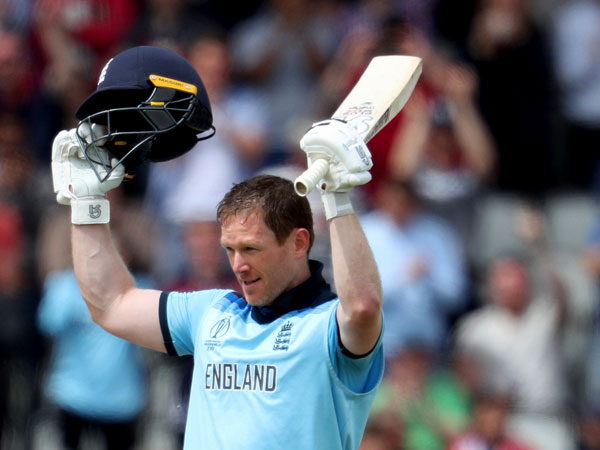 టాస్ గెలిచి బ్యాటింగ్ ఎంచుకున్న ఇంగ్లాండ్