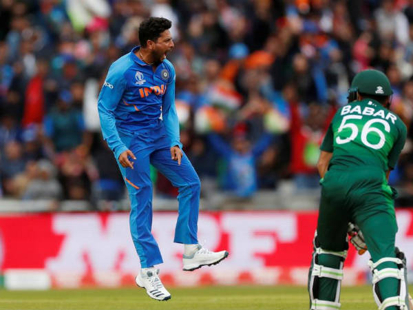 పాక్ జుట్టు.. కోహ్లీసేన చేతిలో