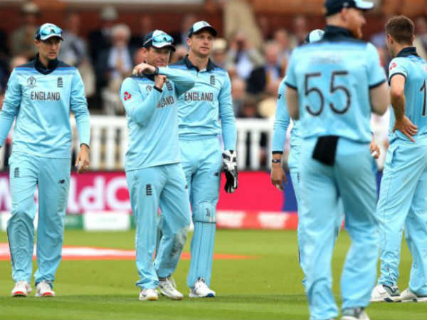 మోర్గాన్ టీమ్పై ఘాటు విమర్శలు.. మోర్గాన్ టీమ్పై ఘాటు విమర్శలు..