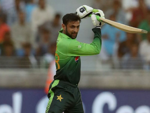 షోయ‌బ్ ప్ర‌ద‌ర్శ‌న‌పై ఆశ‌ల్లేవ్‌