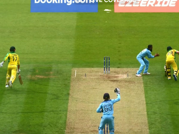 రషీద్‌ వేసిన 42వ ఓవర్‌ ఐదో బంతిని