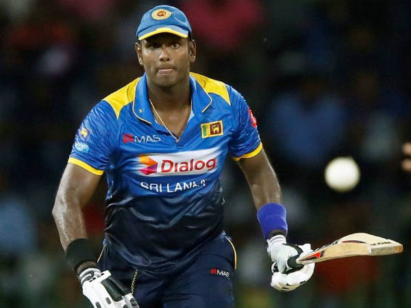 ఏంజెలో మ్యాథ్యూస్ హాఫ్ సెంచరీ