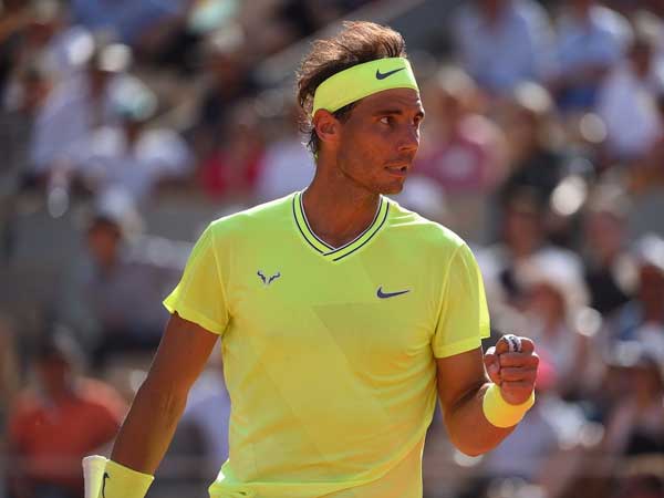 French Open: Roger Federer and Rafael Nadal on course for semi-final date