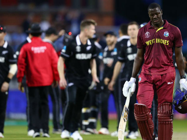 వ‌రుస‌గా వికెట్లు ప‌డుతున్నా..