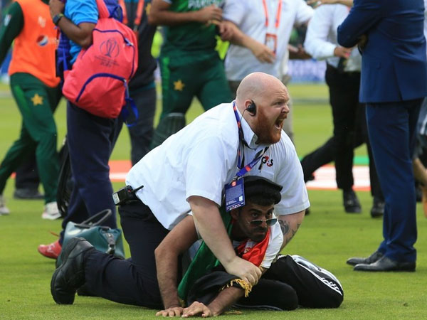 సెమీస్‌ ఆశలు సజీవం: