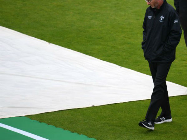 మూడు మ్యాచ్ల్లోనూ విజయం సాధించిన న్యూజిలాండ్ మూడు మ్యాచ్ల్లోనూ విజయం సాధించిన న్యూజిలాండ్