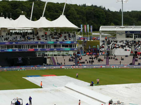 130 కోట్లకు పైగా న‌ష్టం..