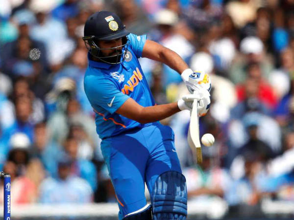 4 మ్యాచ్‌లు ఆడి 320 పరుగులు చేసిన రోహిత్