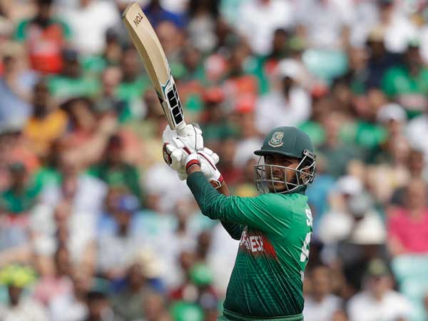 చెలరేగిన సౌమ్య సర్కార్‌