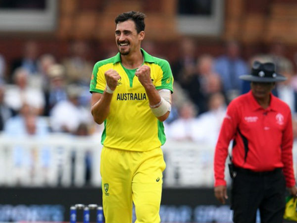 నాలుగు వికెట్లు తీసిన మిచెల్ స్టార్క్