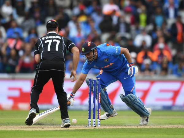 5 పరుగులకే కీలక మూడు వికెట్లు: