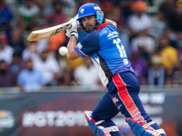 యువరాజ్‌ మెరుపులు: