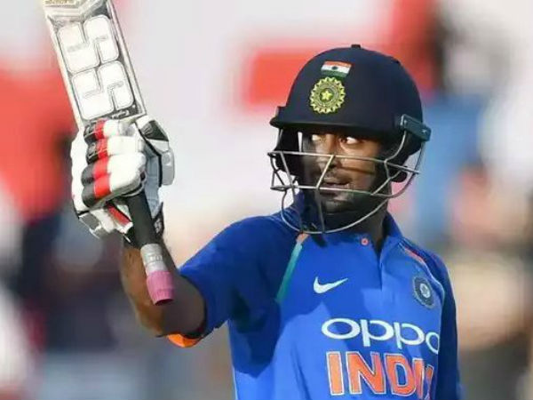 స్టాండ్ బైగా కూడా అత‌ని పేరు లేన‌ప్ప‌టికీ