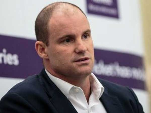  ఎవరెస్ట్‌ అధిరోహించాడు: