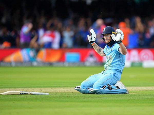 బంతి స్టోక్స్‌కు తగిలి బౌండరీకి