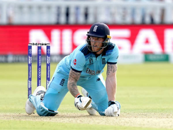 అంఫైర్ ఫోకస్ అంతా బంతిపైనే ఉంటుంది