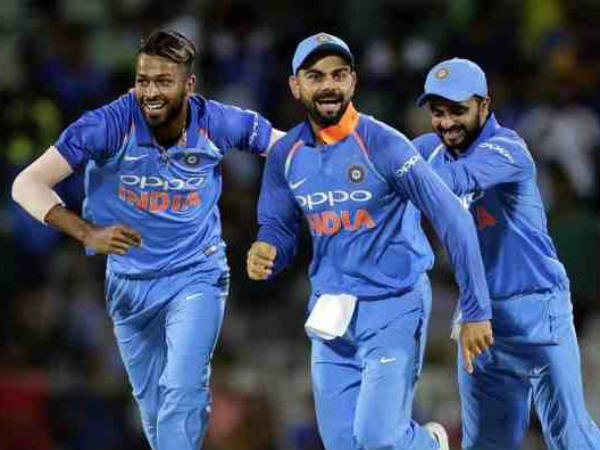 కేప్టెన్ చెప్పేది ప‌ట్టించుకోకుండా..