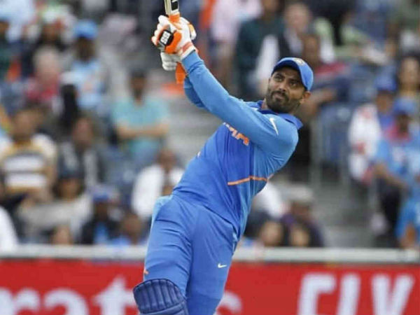 జడేజా భారీ షాట్లు ఆడాడు: