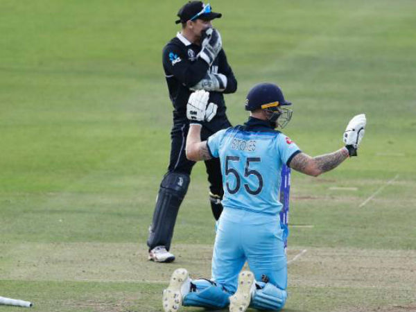 బంతి స్టోక్స్‌కు తగిలి బౌండరీకి