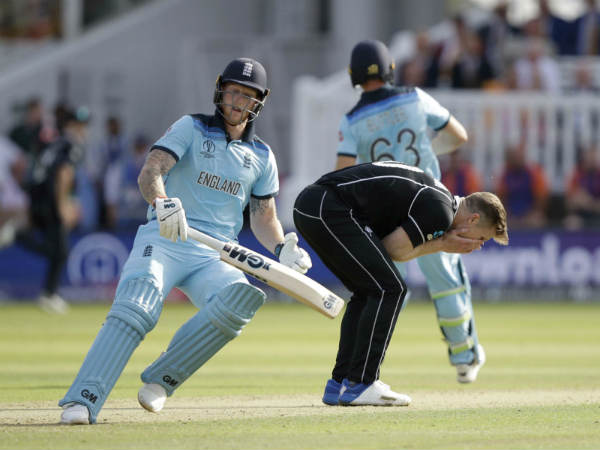 రెండు బంతులకు మూడు పరుగులు అవసరమైన