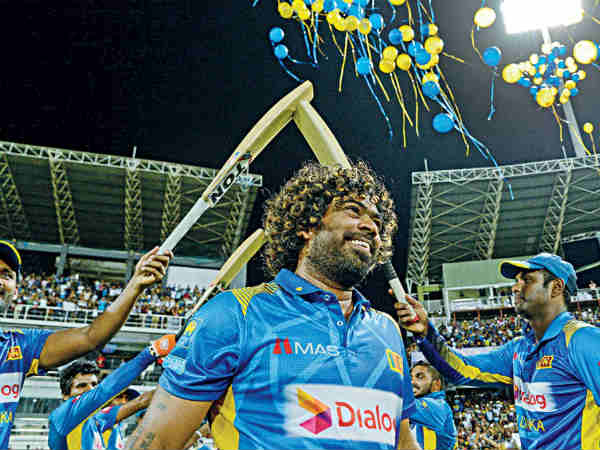 2004లో వన్డేల్లో అరంగేట్రం: