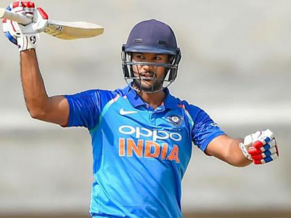 మయాంక్‌ క్లాస్‌ ప్లేయర్‌: