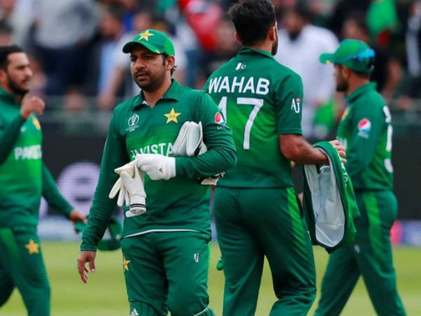 ర‌న్ రేట్ ఒక్క‌టే కాపాడేది..