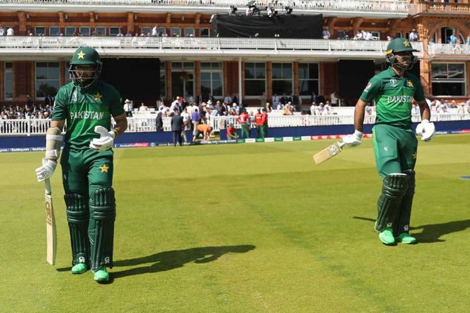 The largest ever mens ODI win was by New Zealand against Ireland in 2008. The margin was 290 runs The largest ever mens ODI win was by New Zealand against Ireland in 2008. The margin was 290 runs