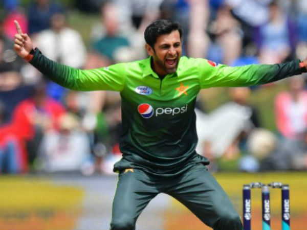 ఫేర్‌వెల్ డిన్న‌ర్ ఇవ్వొచ్చు గానీ..