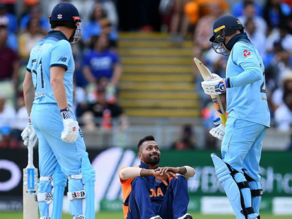 13 సిక్స‌ర్లు బాదిన ఇంగ్లాండ్ ఓపెనర్లు