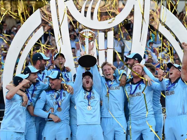 242 పరుగుల విజయ లక్ష్యంతో