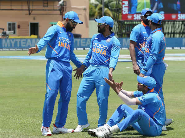 వర్షం కారణంగా ఆలస్యంగా ప్రారంభమైన మ్యాచ్