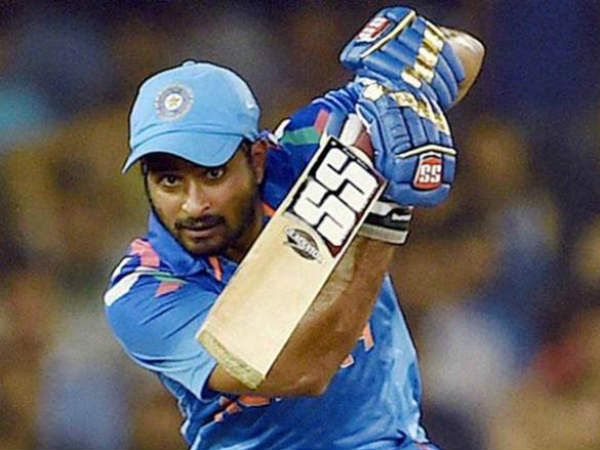  ఆకస్మికంగా రిటైర్మెంట్‌: