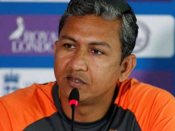 బంగర్‌కు తీవ్ర పోటీ