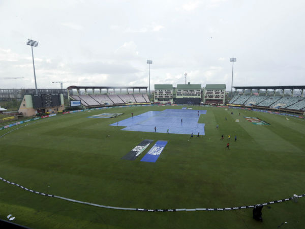 మరోసారి వర్షం ఆటంకం: