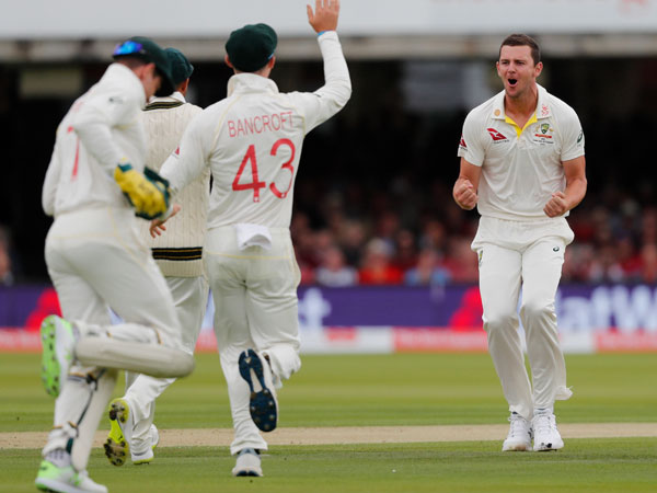 ఇన్నింగ్స్‌ తొమ్మిదో బంతికే