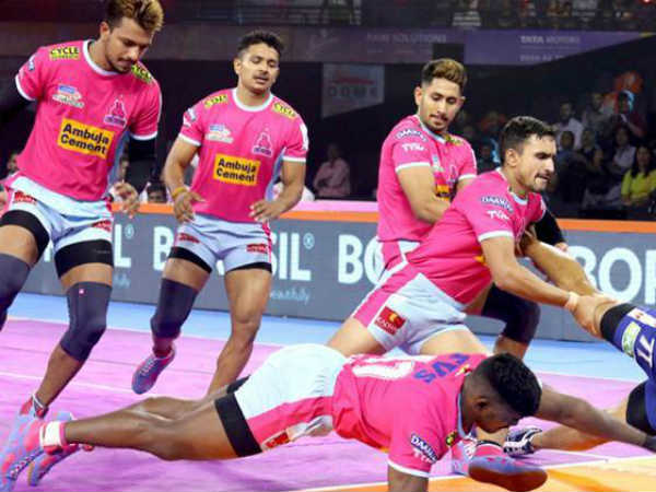 తొలి స్థానంలో జైపూర్: తొలి స్థానంలో జైపూర్: