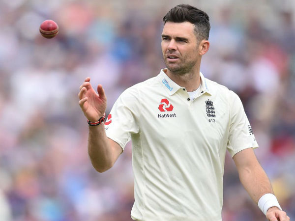 కౌంటీ మ్యాచ్‌లో జిమ్మీ: