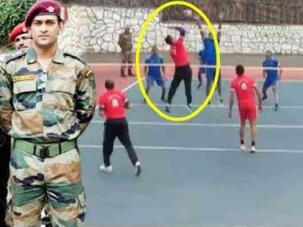  ఆర్మీ సిబ్బందితో వాలీబాల్‌: