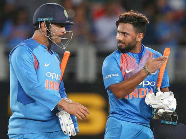 ఫీల్డర్లను సెట్‌ చేయడం